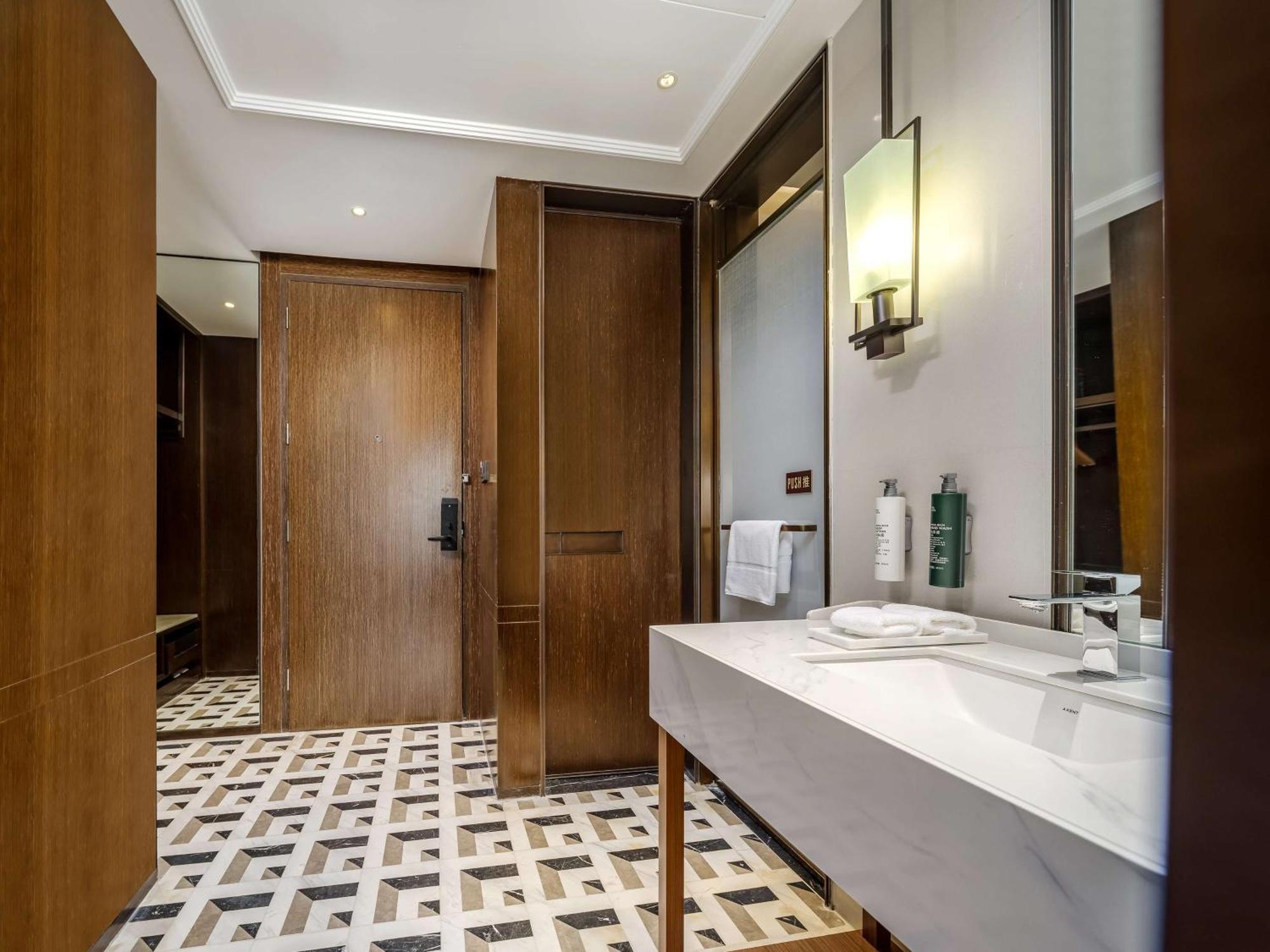 Hilton Garden Inn Beijing Guomao Esterno foto