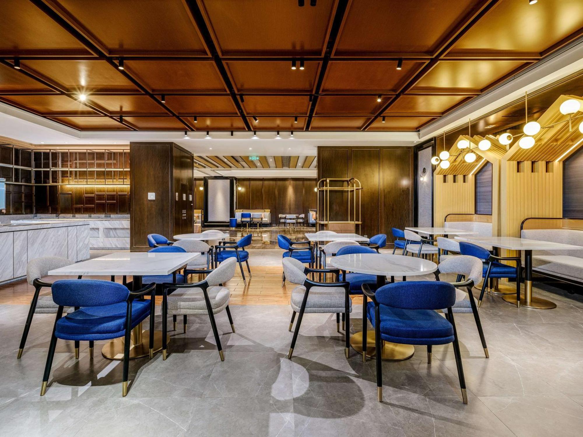 Hilton Garden Inn Beijing Guomao Esterno foto