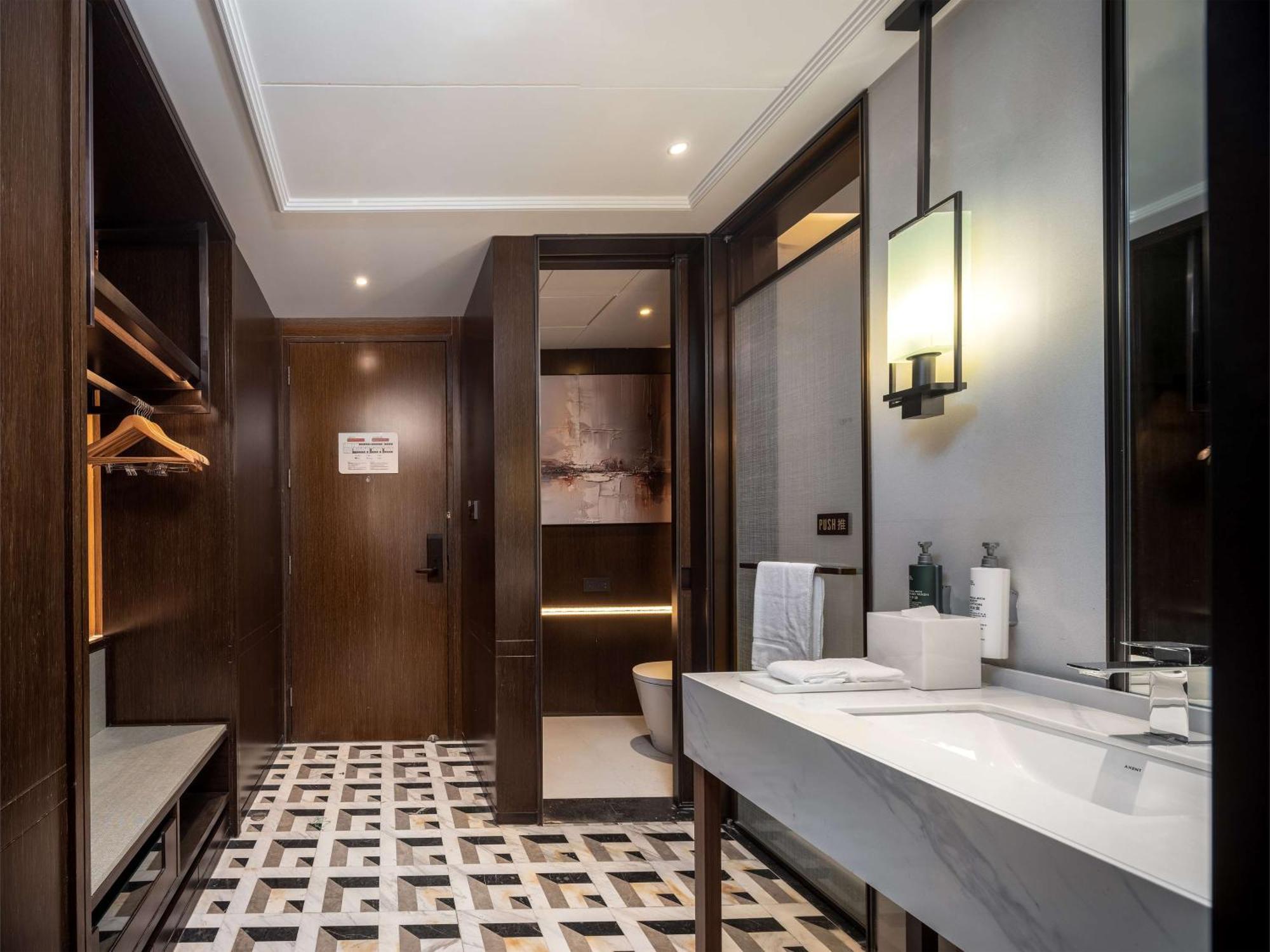 Hilton Garden Inn Beijing Guomao Esterno foto